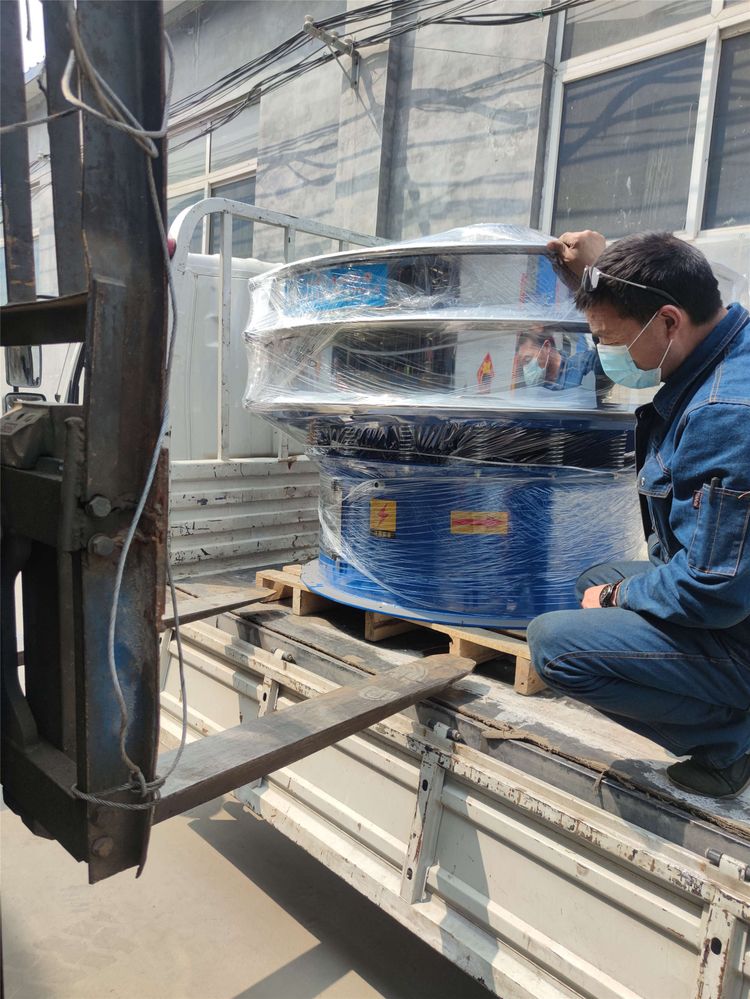 兩臺1500旋振篩，客戶急用，山東臨沂專車發貨！