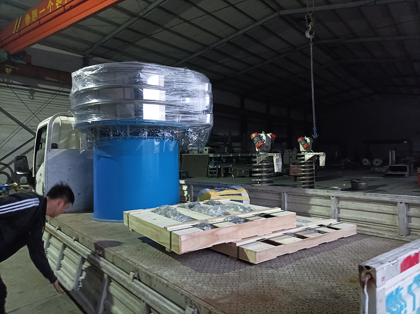 旋振篩、網(wǎng)架、電機等發(fā)貨