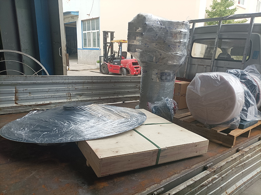 電機、上蓋、網(wǎng)架、旋振篩發(fā)貨