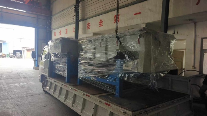 客戶定制直線篩 發貨