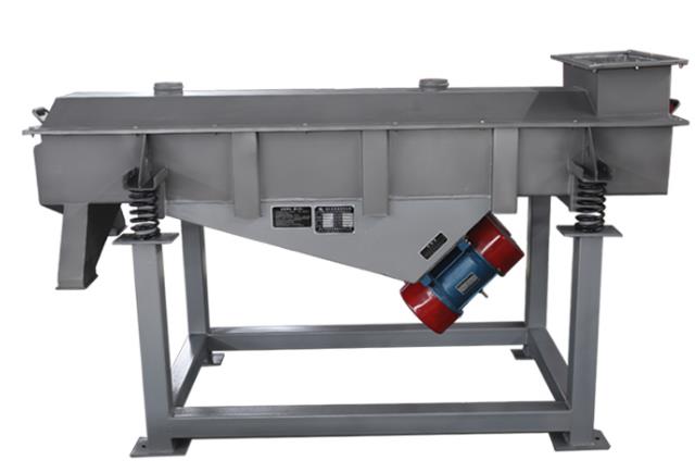 直線振動篩物料跑偏的原因?