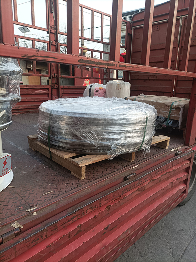 沖孔板網架，編制網架發貨