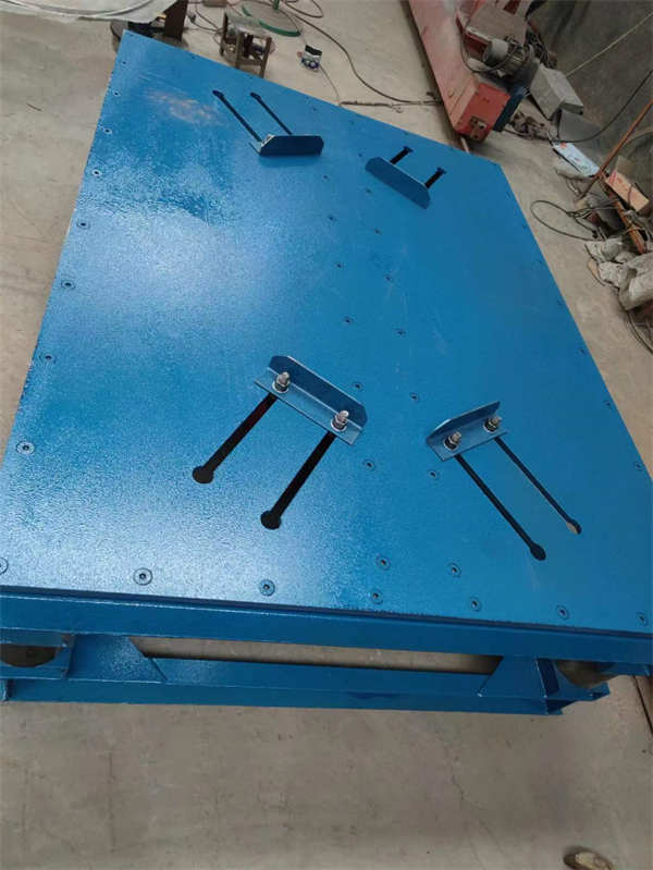 特制1.6*2.5米振動平臺發貨