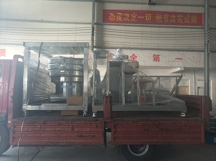 超聲波旋振篩、無塵投料站、架子和樓梯發貨