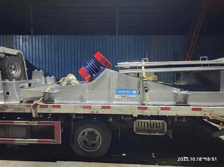 直線(xiàn)篩、直排篩、旋振篩、振動(dòng)平臺(tái)等設(shè)備集中發(fā)貨