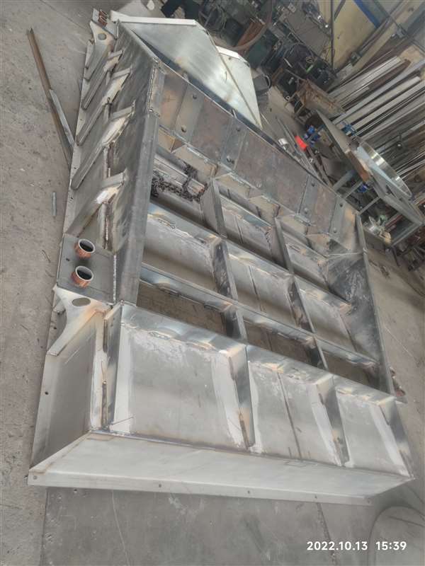 直線(xiàn)振動(dòng)篩、除塵器、皮帶輸送機(jī)、旋振篩、振動(dòng)平臺(tái)加班加點(diǎn)制作中