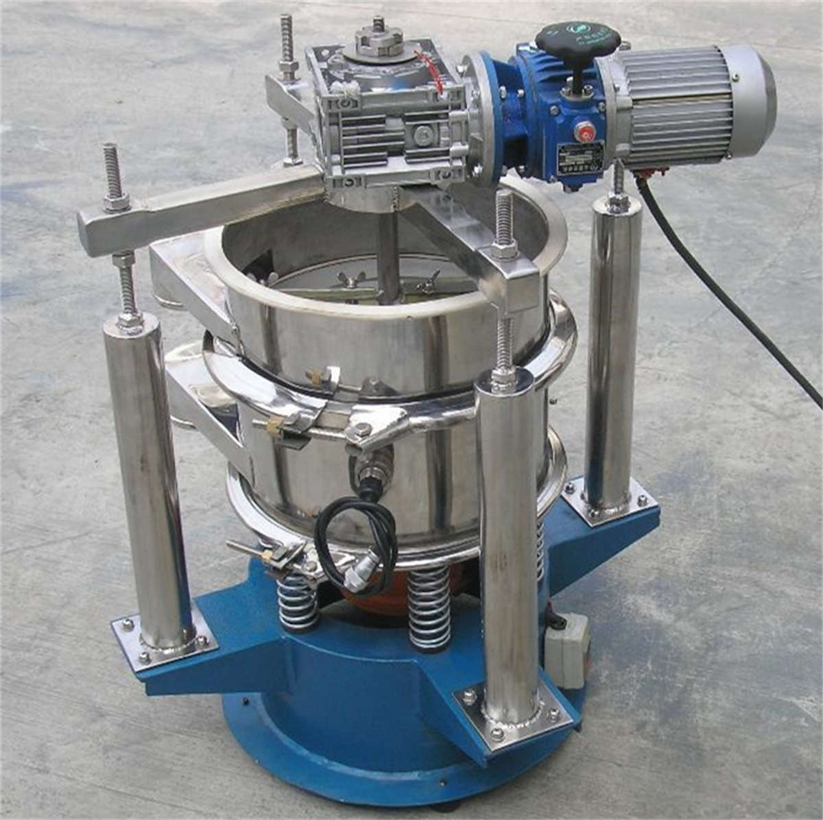 帶刮板三次元旋振篩 強制篩